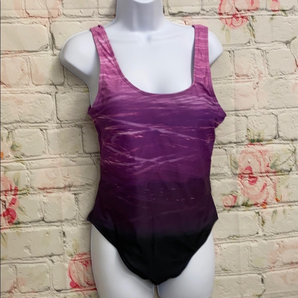 Swimming suit